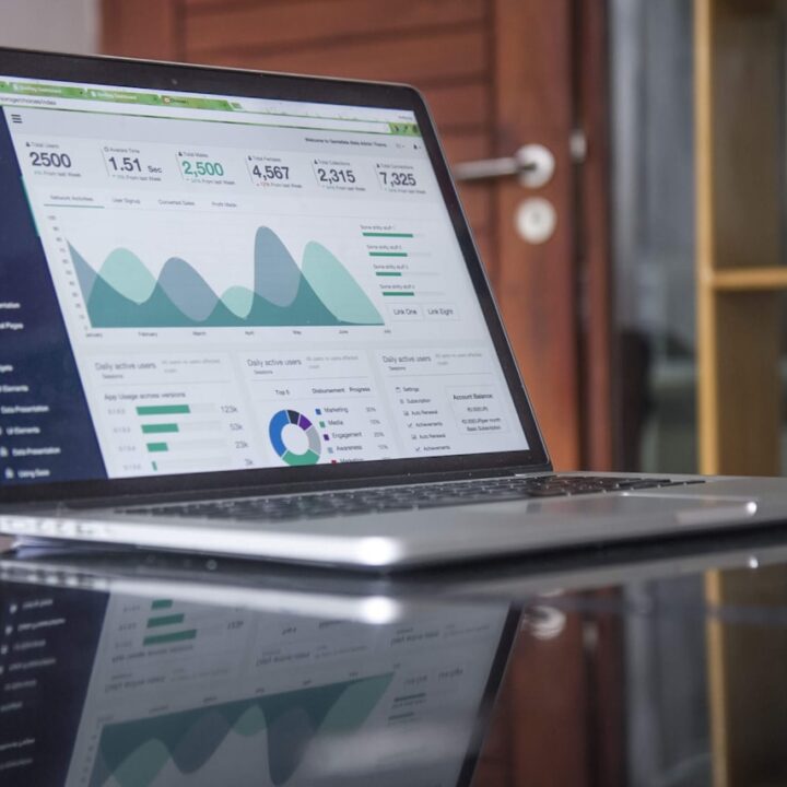 SEO Semântico e Topical Authority: Domine Tópicos Inteiros no Google — curso online